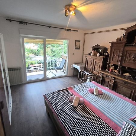 Apartments Lorinda Mošćenička Draga Værelse billede